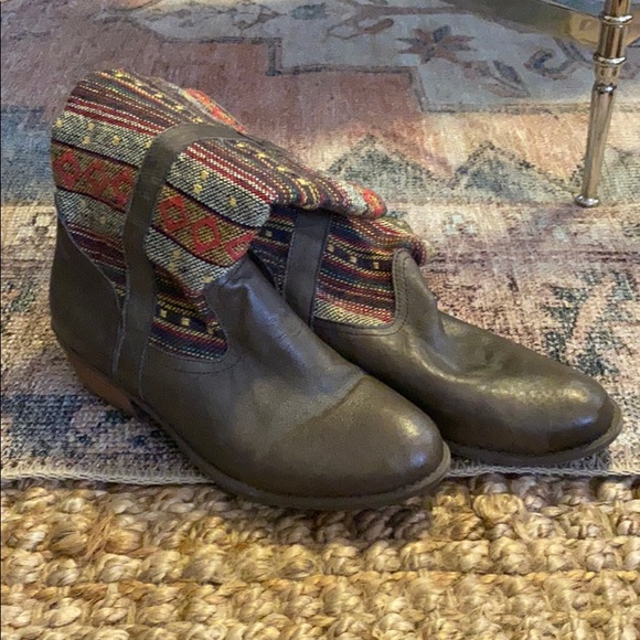 Steve Madden P-Brook Aztec Leather Boot, 9.5 - Picture 6 of 8